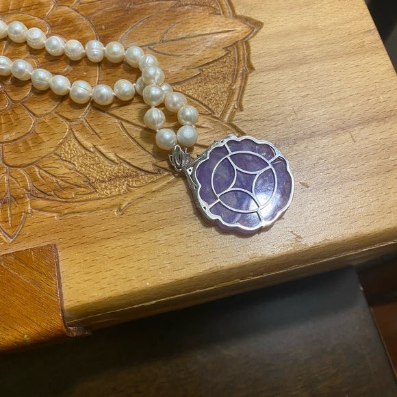 Sterling D’Joy carved amethyst and pearls Elegant Pendant Necklace - Picture 3 of 3